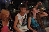 Поцелуй сквозь стену 2010